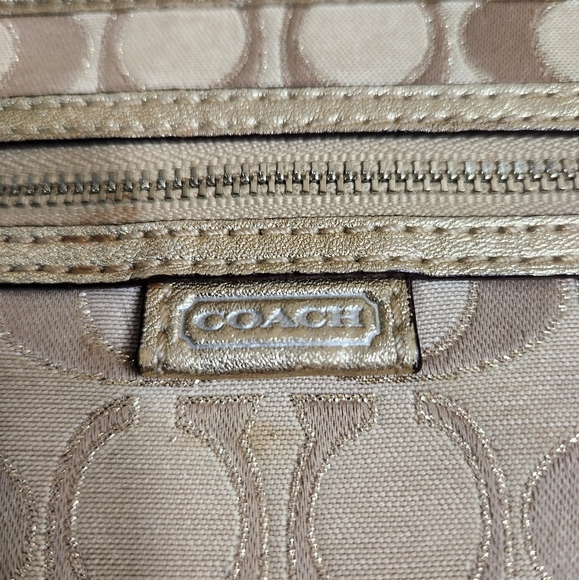 Coach Womens Signature Beige Canvas/Leather Wristlet/Clutch - Picture 6 of 16
